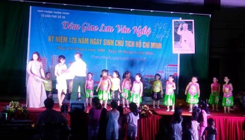 Trường mầm non Ánh Sao tham gia đêm giao lưu văn nghệ tại tổ dân phố 20 Phường Thượng Thanh nhân  kỷ niệm 128 năm ngày sinh nhật Bác. 